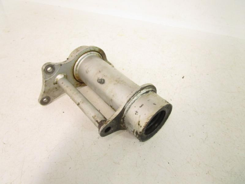 88-02 Yamaha YFS 200 Blaster Rear Axle Carrier 2XJ-25311-00-35